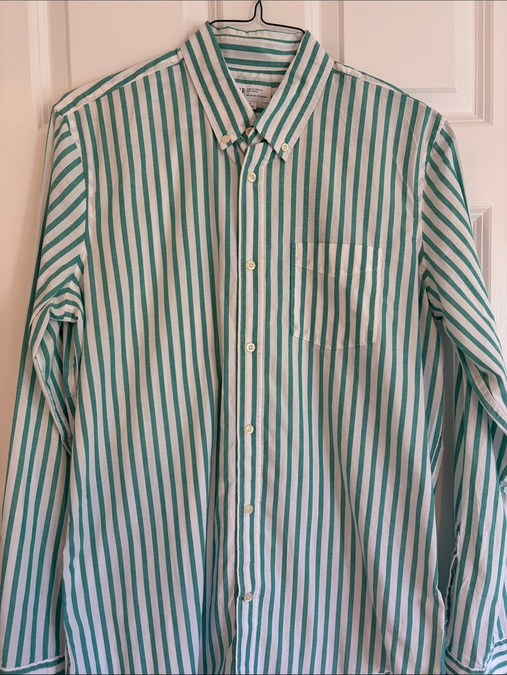 GAP Men’s Green and White Vertical Stripe Button-Down Shirt